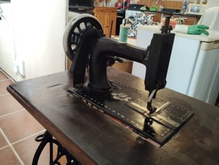 Máquina de coser Regina Hugo Hengstenberg