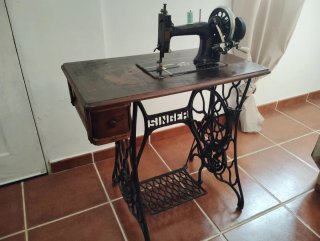 Máquina de coser Regina Hugo Hengstenberg