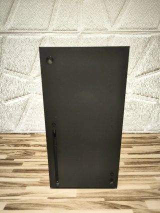 Console Xbox Series X da 1 TB con controller verde