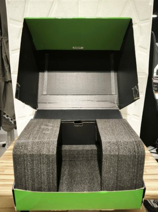 Console Xbox Series X da 1 TB con controller verde