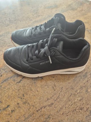 Zapatillas Skechers Negras