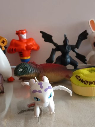 Lote de 11 figuras de juguete