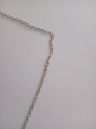 Collar con colgante de lobo azul