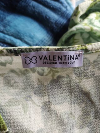 Vestido largo con volantes floral