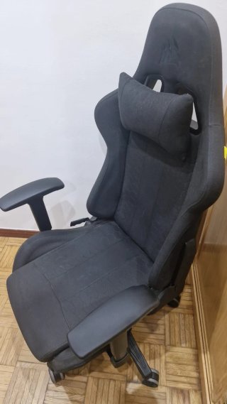 Silla Gaming Corsair Negra Tela