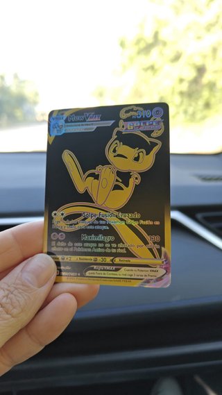 Carta Pokémon Mew VMAX Golpe Fusión Cruzado
