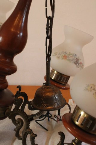 Lampadario d'epoca nuovo