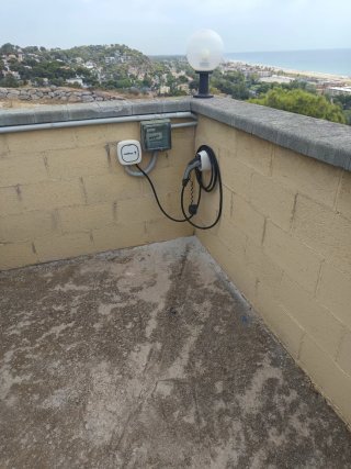 Se busca electricista