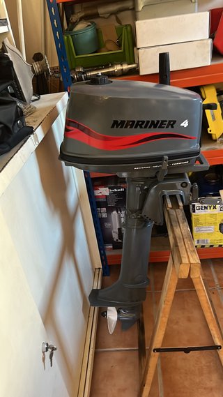 Motor fueraborda Mariner 4 CV