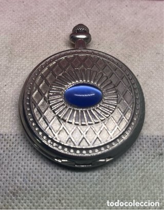 Reloj de bolsillo plateado