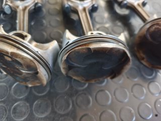 Pistoni e bielle Triumph Speed Triple 1050