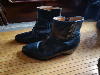 Botines de piel clásicos negros