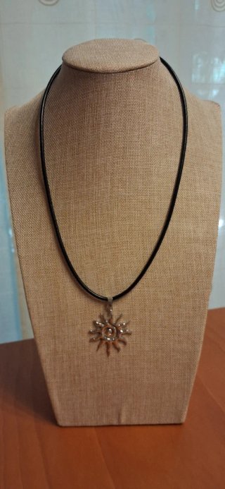 Collar cuero