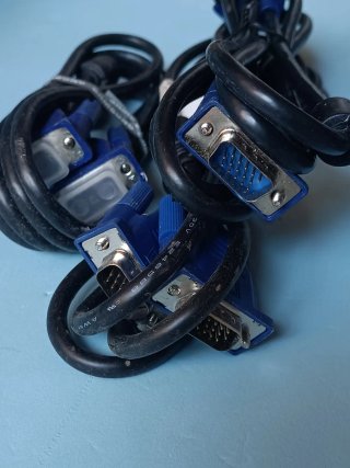 3 Cavi VGA monitor + 2 cavi Seriali DB9