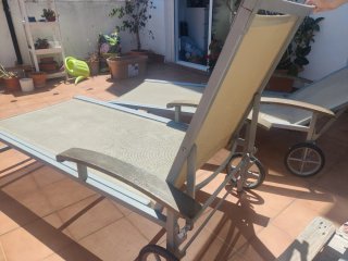 Tumbonas de metal beige