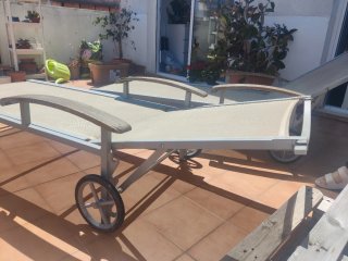 Tumbonas de metal beige