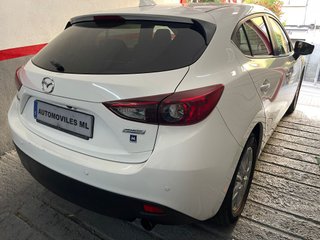 Mazda 3 2015