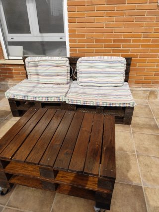 Conjunto Sofás Palets y Mesa Centro