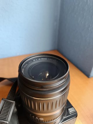 Canon EOS 400D + Lente 18-55mm