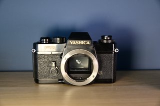 Cámara analógica YASHICA FR