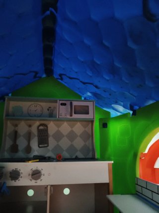 Casita de juguete FEBER verde y azul