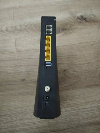 Router Technicolor TC7210 Negro