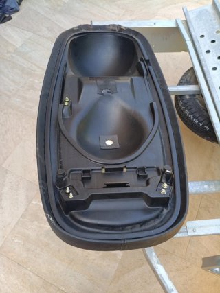 Asiento Kymco Super Dink 125/300 (2012)