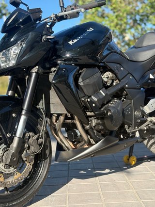 Kawasaki Z750 Negra ABS