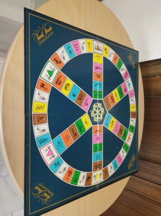 Trivial Pursuit edición jóvenes años 90