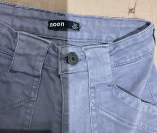 Pantalones morados NOON