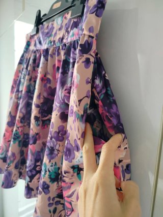 Falda H&M flores talla L