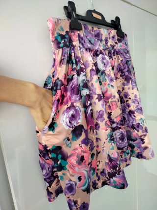 Falda H&M flores talla L