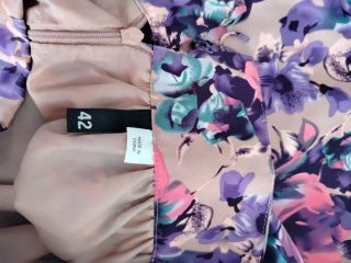 Falda H&M flores talla L