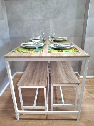 AFFARE!! Tavolo e panche in MDF e metallo