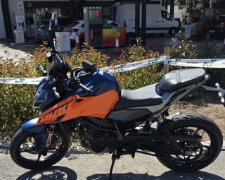 KTM Duke 125 Naranja/Azul 2025