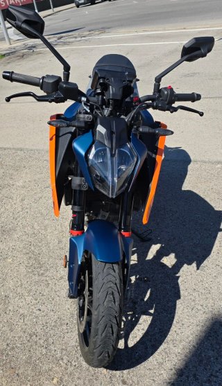 KTM Duke 125 Naranja/Azul 2025