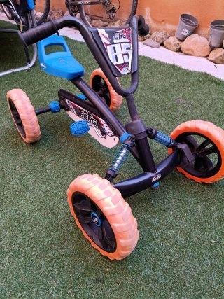 Bicicleta de pedales BERG para niños