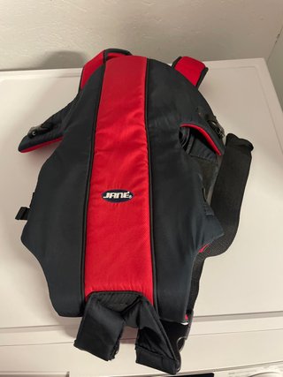 Mochila Porta Bebés Jane Negra y Roja