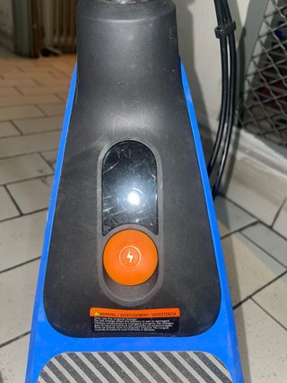 Patinete eléctrico infantil azul