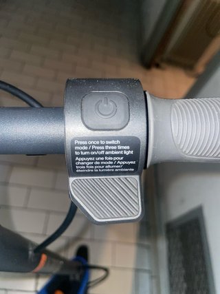 Patinete eléctrico infantil azul