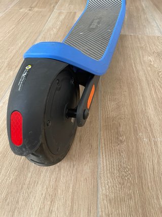 Patinete eléctrico infantil azul