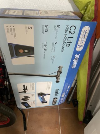 Patinete eléctrico infantil azul