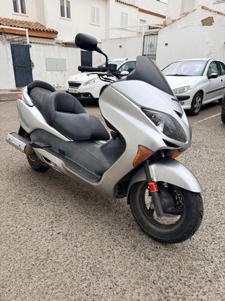 Honda Forza 250