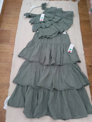 Conjunto falda y top volantes verde