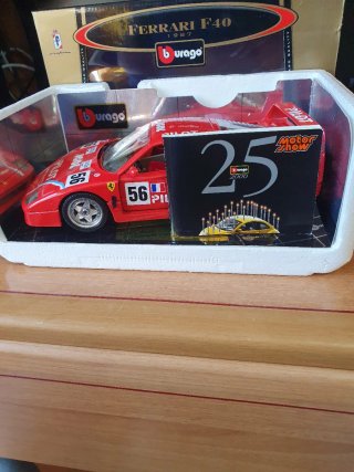 Ferrari F40 Pilot Bburago scala da 1/18