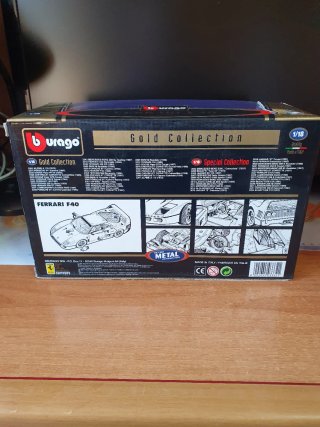 Ferrari F40 Pilot Bburago scala da 1/18