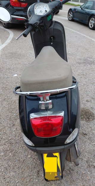 Vespa Piaggio 49cc Scooter Automática