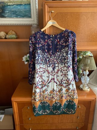 Vestido Massimo Dutti floral mangas largas