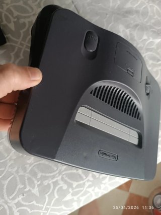 Nintendo 64. Mario kart + Mario 64.