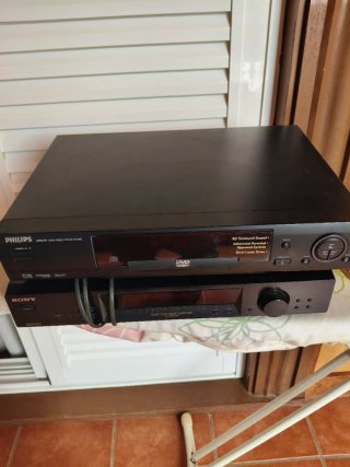 Reproductor DVD Philips y Sintonizador Sony